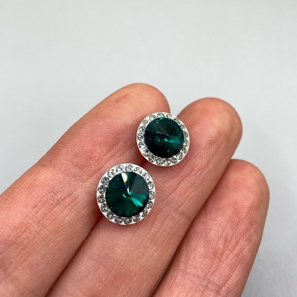 Sterling Silver Green Gemstone Earrings - Picture 3 of 4